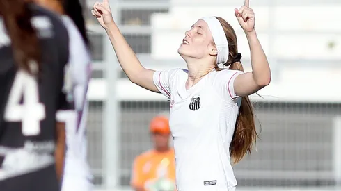 Ketlen revela identificação com o Santos desde criança e fala sobre representatividade no futebol feminino