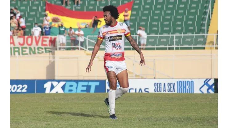 Foto: Bruno Lopes/Juazeirense | Emílio que esteve em campo no duelo de 2019