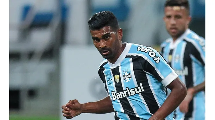 - Thiago Santos vem sendo criticado no Imortal