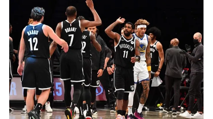 Foto: Jesse D. Garrabrant/Getty Images - Durant e Kyrie dos Nets