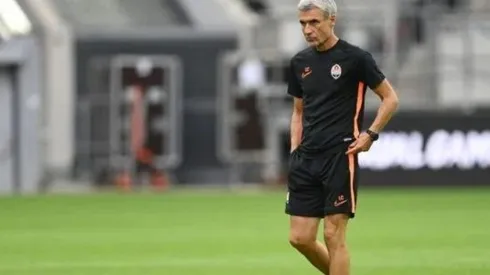 Sascha Steinbach/Pool/Getty Images/ Luís Castro e mais quatro; Comissão técnica que deve chegar ao Botafogo