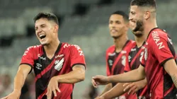 Robson Mafra/AGIF - Jader marcou duas vezes na partida