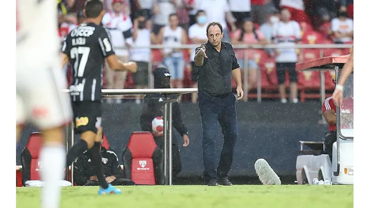 Rogério Ceni foi elogiado por Pedrinho após vitória do São Paulo contra o Corinthians
