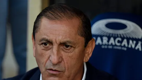 Ramón Díaz durante sua passagem no Vasco. Timão não deve contratar volante uruguaio.