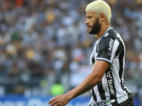 Deixando a rivalidade de 'lado', atacante cruzeirense revela admiração por Hulk: "Um espelho"