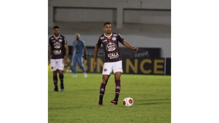 Foto: (Flickr Oficial Ferroviária/Jonatan Dutra/Ferroviária SA) - Guilherme Nunes é desfalque certa da Ferroviária para o próximo jogo do Paulistão