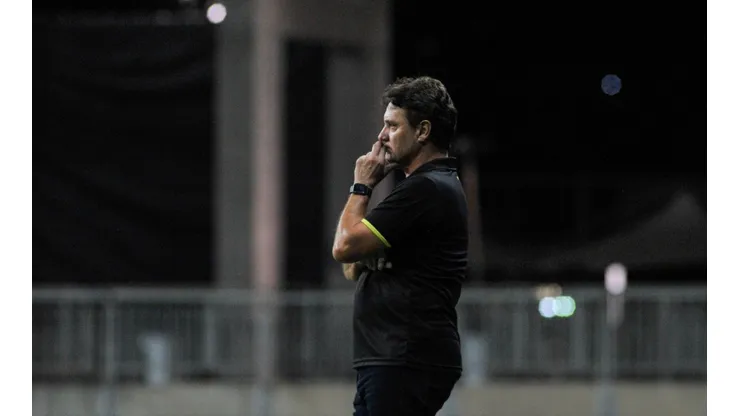Foto: Jhony Pinho/AGIF - João Brigatti tem desfalque para duelo contra o CRB neste sábado