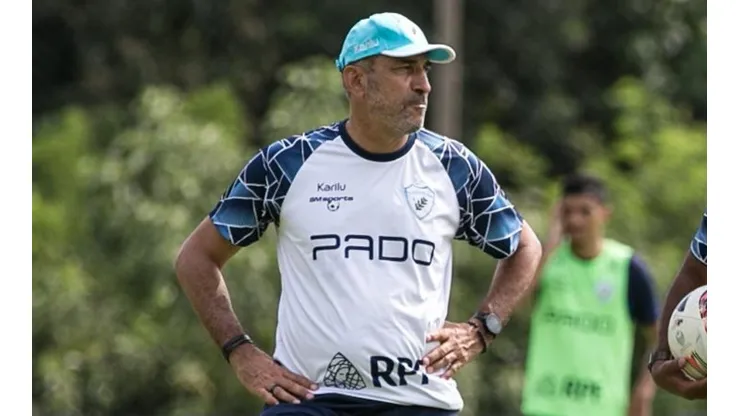 Foto: (Flickr Oficial Londrina/Ricardo Chicarelli/ Londrina EC.) - Vinícius Eutrópio não é mais técnico do Londrina