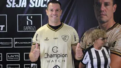 Créditos: Twitter Oficial Figueirense FC/ Figueirensefc - Goleiro em sua apresentação oficial