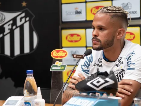 Auro explica problema no púbis e tenta afastar preocupação da torcida santista