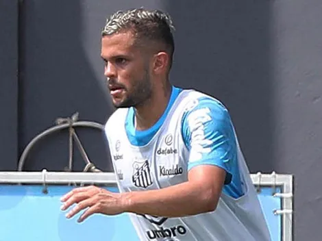 ABRIU O JOGO! Auro se dispõe a cumprir diferentes funções no Santos