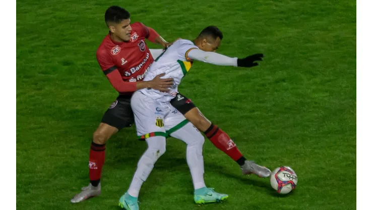 Foto: Volmer Perez/AGIF - Zagueiro Alan Dias é o novo reforço do Cricíuma