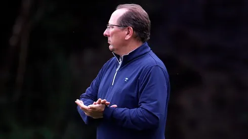 Foto: Vítor Silva/Botafogo - Textor monitora situação de zagueiro para fechar com o Fogão