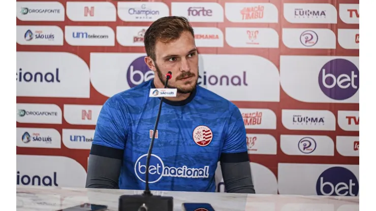 Foto: (Flickr Oficial Náutico/Tiago Caldas/CNC) - Lucas Perri concedeu entrevista coletiva no Náutico nesta terça (1)