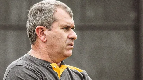 Foto: (Twitter Oficial Criciúma/Celso da Luz/Criciúma E.C.) - Cláudio Tencati ganhou mais um reforço no Criciúma