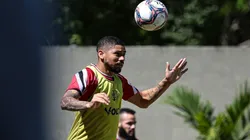 Rafael Melo/Santa Cruz - Rodrigo Yuri, volante do Santa Cruz