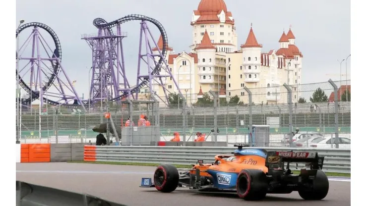 Foto: Sergei Fadeichev\TASS via Getty Images - Daniel Ricciardo guia McLaren no GP da Rússia da F1 em 2021