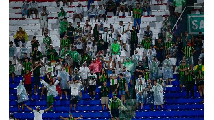 Foto: (Flickr Oficial América/Mourão Panda/América) - Torcida do América comemora a classificação na Libertadores no estádio Defensores del Chaco