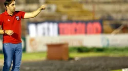 Foto: Thiago Calil/AGIF - Leandro Zago comentou sobre pressão por jogador atuar mais