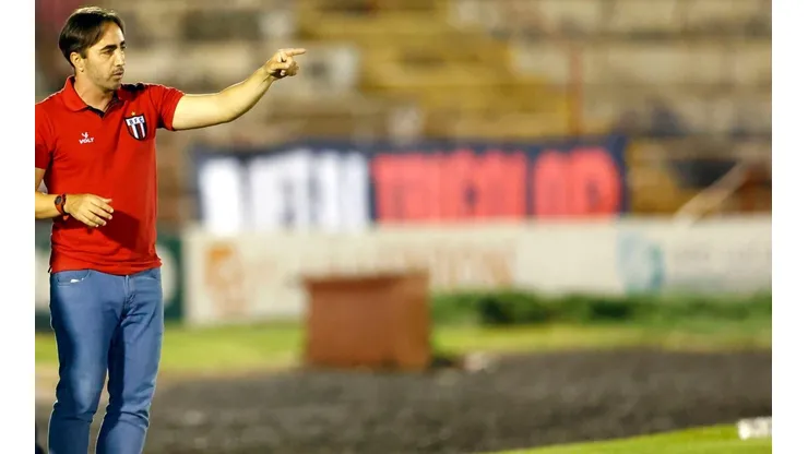 Foto: Thiago Calil/AGIF - Leandro Zago comentou sobre pressão por jogador atuar mais