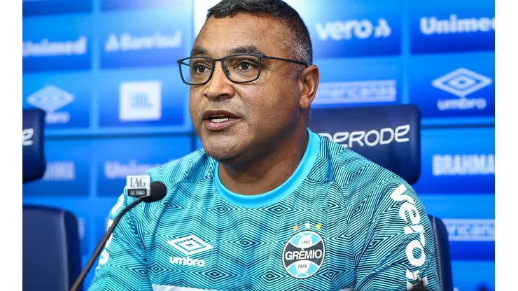 Lucas Uebel/Grêmio - Roger Machado fala sobre ataque ao ônibus do Grêmio