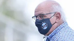 - A diretoria do clube está monitorando a situação do atleta