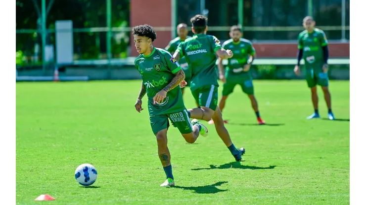 América está em fase final de preparação para enfrentar o Guaraní-PAR; Coelho precisa reverter placar do primeiro jogo para se manter vivo na Libertadores