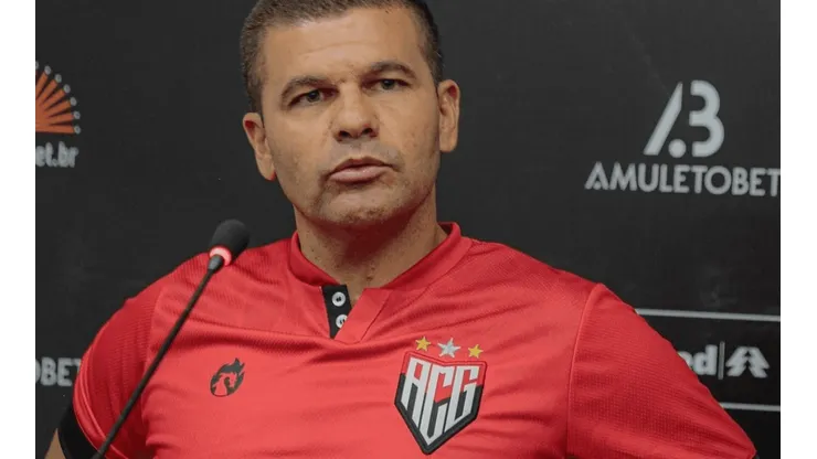 Bruno Corsino-ACG/ Umberto Louzer ganha reforço no meio de campo para enfrentar o União-MT, pela Copa do Brasil