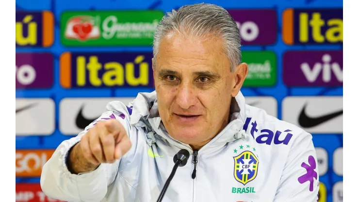 Foto: Pedro H. Tesch/AGIF - Tite ainda pode ter novidades no Brasil.
