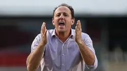 Rogério Ceni pediu a contratação de um ponta para a diretoria do São Paulo (Foto: Marcello Zambrana/AGIF)