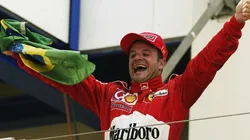 Foto: Getty Images - Rubens Barrichello comemora a vitória no GP da Europa de 2002, um de seus 11 triunfos na F-1.