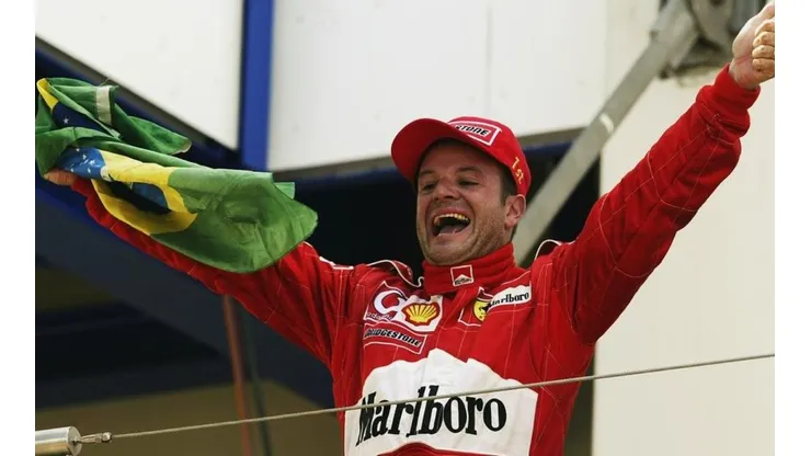Foto: Getty Images - Rubens Barrichello comemora a vitória no GP da Europa de 2002, um de seus 11 triunfos na F-1.
