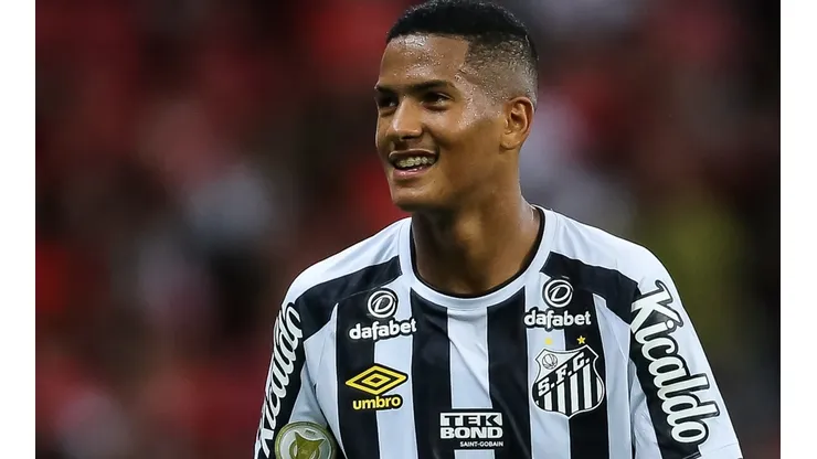 Foto: Pedro H. Tesch/AGIF | Ângelo fala sobre estilo de jogo combinar com o do Barcelona