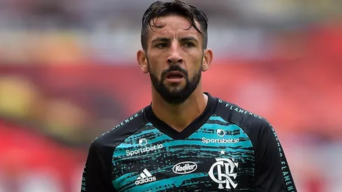 Foto: Thiago Ribeiro/AGIF - Isla não vive boa fase no Flamengo.