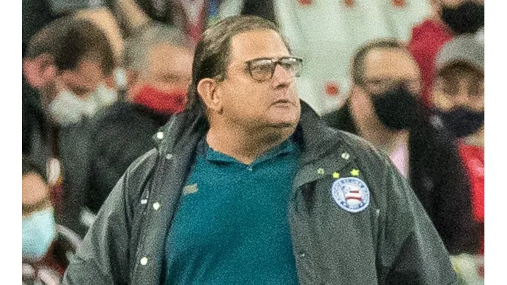 Foto: Robson Mafra/AGIF - Guto Ferreira foi criticado por Téo José