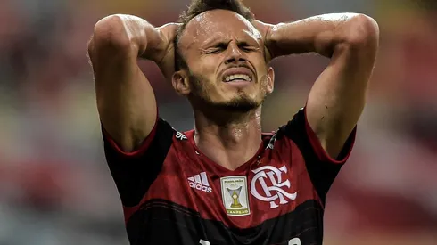 Foto: Thiago Ribeiro/AGIF - Renê tem contrato até dezembro e torcida do Flamengo pede contratação de Ayrton Lucas, do Spartak