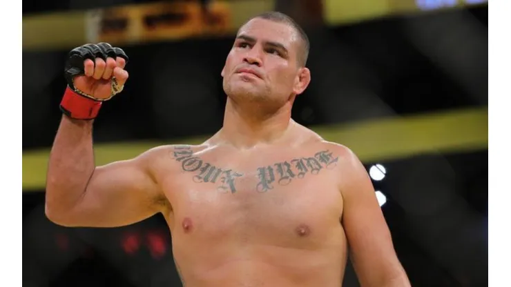 Rey Del Rio/Getty Images - Cain Velásquez no octógono