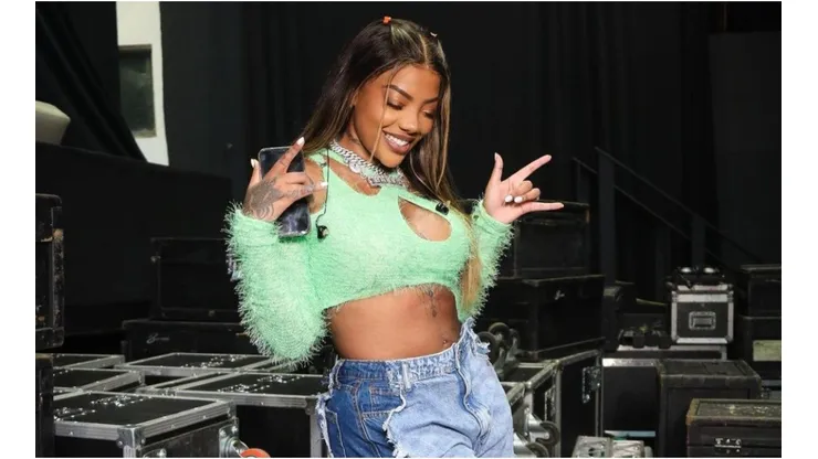 Ludmilla demonstrou que também gosta de poker (Foto: Reprodução oficial instagram Ludmilla)