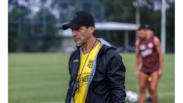 Divulgação / Barcelona SC / Fábian Bustos e mais três: detalhes da chegada do argentino e sua comissão técnica ao Santos