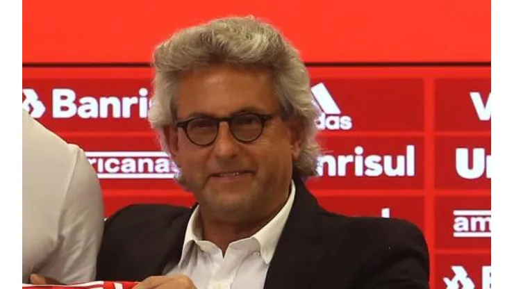 Foto: (Flickr Oficial Internacional/Ricardo Duarte) - Emílio Papaléo, vice de futebol do Inter, falou sobre a reunião para decidir a nova data do clássico