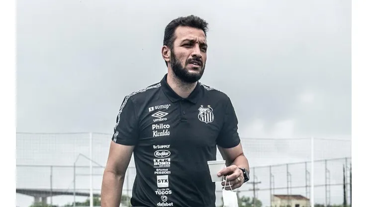 Edu Dracena já vê reforços para o Santos (Foto: Ivan Storti/Santos FC)