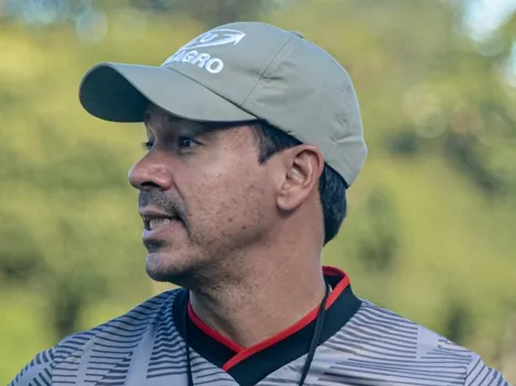 “Confirmo”: Treinador do Vitória revela presença de jogador entre os titulares