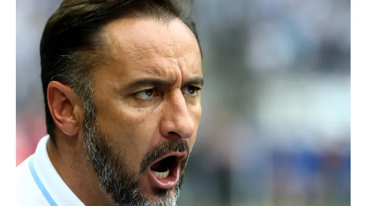 (Photo by Alexander Hassenstein/Bongarts/Getty Images) - Inscrição de Vítor Pereira pode ser comprometida.