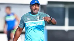 Foto: Lucas Uebel/Grêmio/Divulgação - Roger Machado: deve fazer mudanças no Grêmio para o Gre-Nal