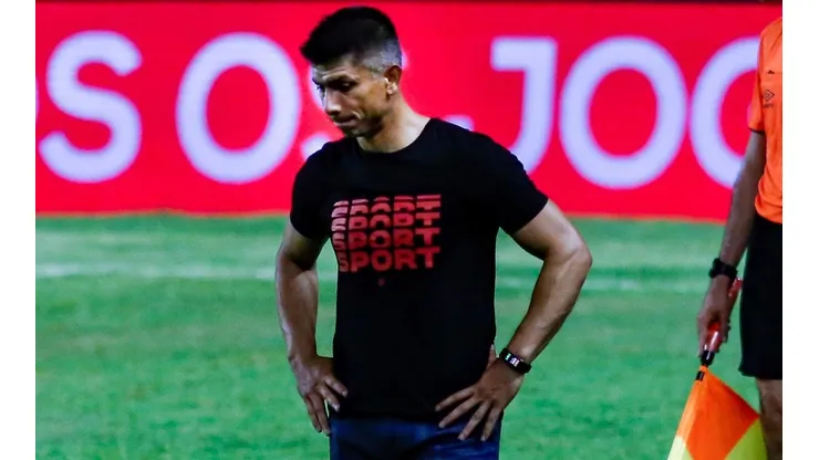 Foto: Rafael Vieira/AGIF - Florentín: vive momento ruim no comando do Sport