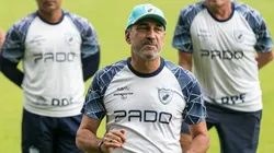 Foto: (Flickr Oficial Londrina/Ricardo Chicarelli/ Londrina EC.) - Vinícius Eutrópio confirmou que promoverá várias mudanças na escalação do Londrina