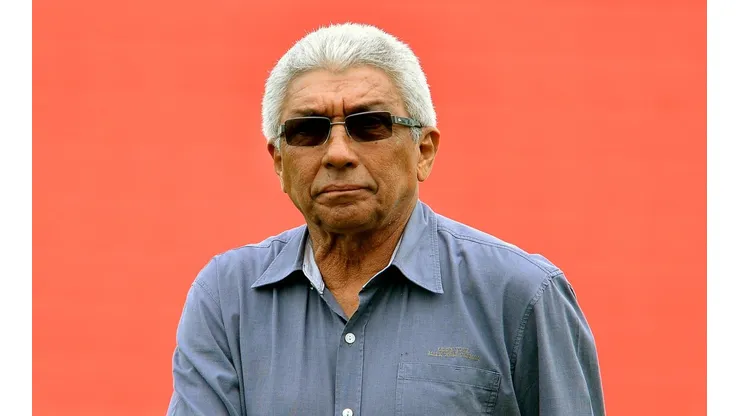 Givanildo Oliveira do America-MG durante partida contra a Ponte Preta pelo Campeonato Brasileiro B 2014 no estadio Moises Lucarelli