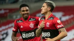 - Vitinho ao lado de Pedro