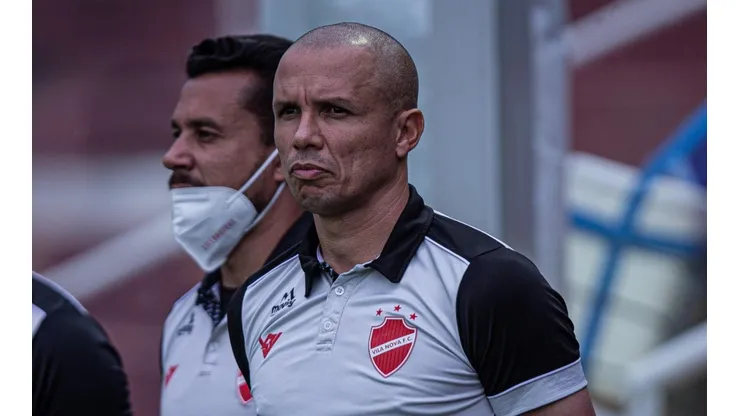 Foto: (Heber Gomes/AGIF) - Higo Magalhães, técnico do Vila Nova, tem demonstrado confiança em seu atacante