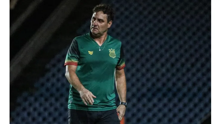 Foto: (Flickr Oficial Sampaio Corrêa/Ronald Felipe/Sampaio Corre FC) - João Brigatti deve promover algumas mudanças no Sampaio Corrêa para enfrentar o Bahia